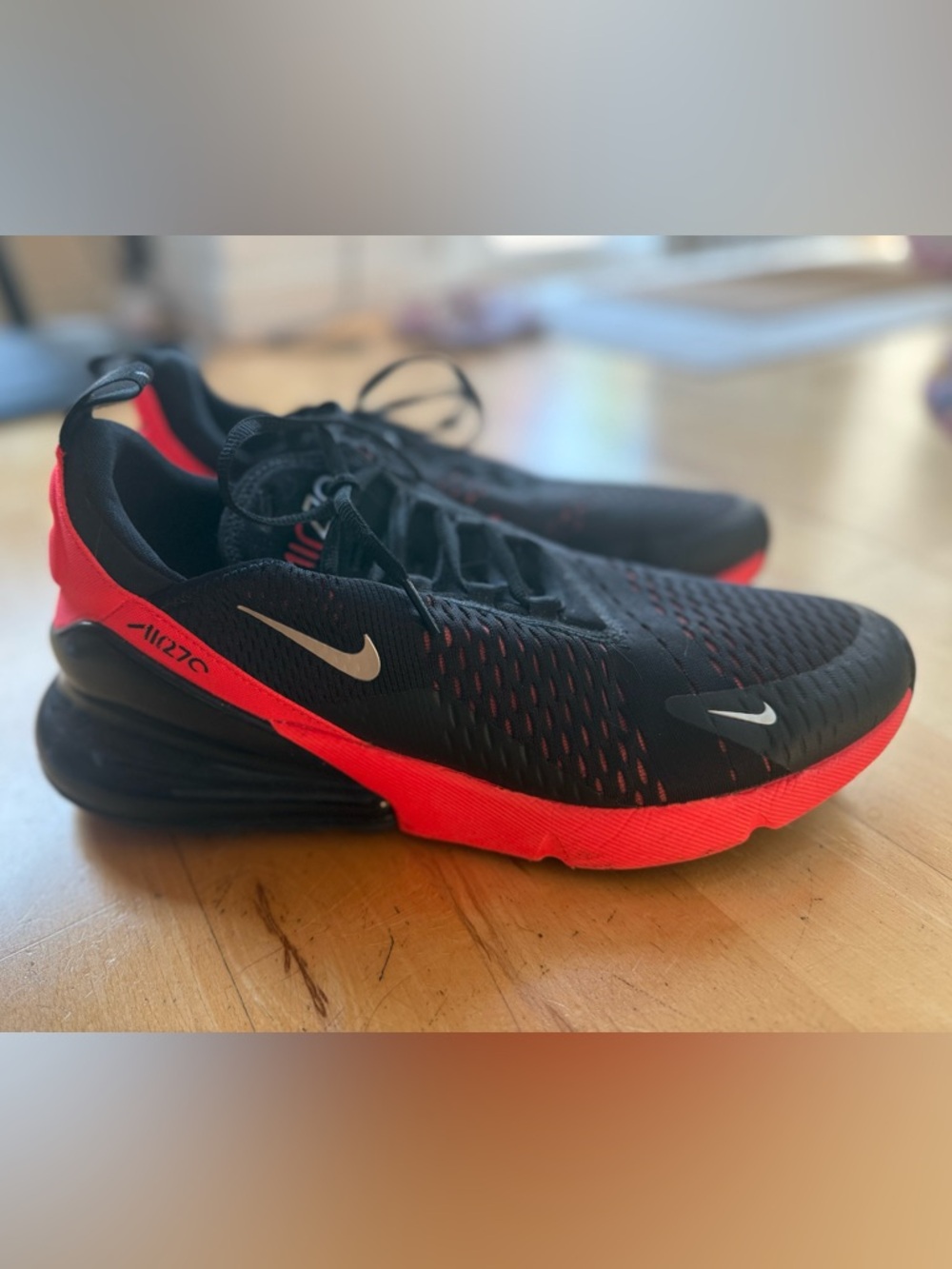 EUC Nike Air Max 270 Solar Red Black Mens 2019 Size 11.5 Mesh Running Shoes RARE